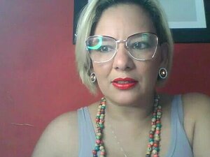 BELLE-SŒUR SEXY - INSTAGRAM @LOLAHISTORIA - PIX POUR PHOTO