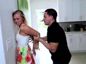 Glorehole hardcore désobéissant à son beau-père
