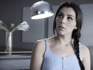 Charles sort sa bite pour que Valentina suce et baise. Charles Dera