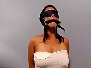 Découvrez le frisson de la soumission dans cette rencontre BDSM