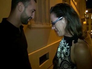 Le gangbang d'Audrey. Audrey nous a demandé de la conduire chez son