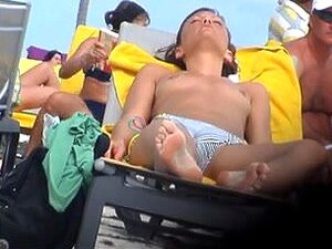 beauté de la plage 003 incroyable femme française seins nus punta