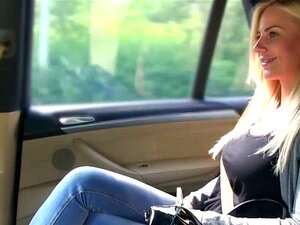 La super jolie Nathy se fait baiser fort par le chauffeur
