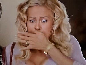 La blonde plantureuse Brittany Daniel embrasse Marlon Wayans