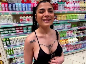 Bain public CREAMPIE ATTRAPE-NOUS !! [Vidéo complète]