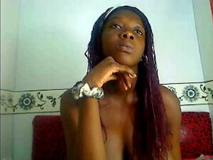 Lait giclé de mes énormes tétons, fille noire en chaleur sur webcam