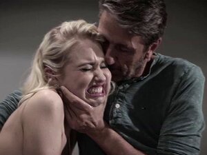 Chloe Cherry se fait double pénétrer par son oncle par alliance et