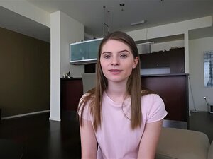 Sislovesme - La demi-sœur a une chatte serrée