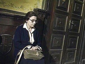 Monica renforce le confessionnal
