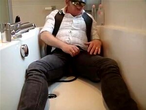 lubrifiant j et huile de babe dans un levis étranglé, joie excitée