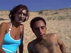 floozy sur la plage,