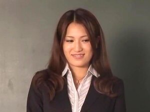 La fille japonaise exotique Reina Fujii dans un clip JAV de