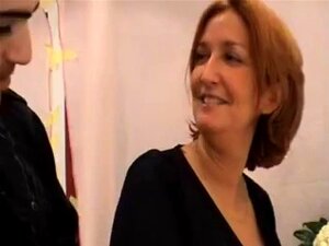 Préparez-vous à une rencontre torride avec une séductrice mature