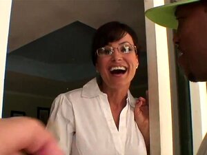 Belle-mère aux gros seins, j'aimerais baiser et désirer une plus