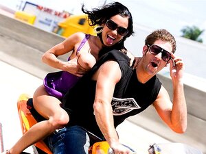 Vroom Vroom !, Cette semaine, nous avons une équipe de baise 5