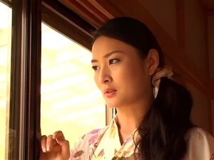 Foxy femme au foyer japonaise obtient et obtient claqué dur