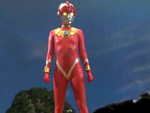 Des filles japonaises coquines en costume se livrent à une action