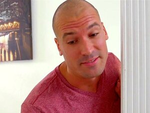 RealityKings - Les mignonnes adorent les grosses bites - Super Nerd