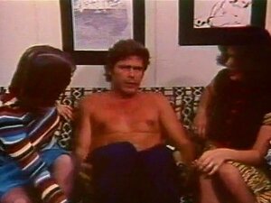 Candida Royalle & Leah LeFleur dans The Analyst Clip, Preston a du mal