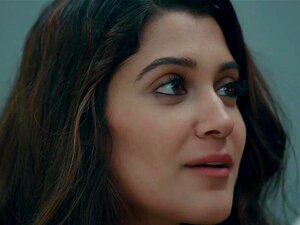 Anuja Joshi et Priya Banerjee. Regarde Anuja Jashi et Priya Banerjete