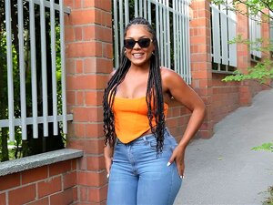 Maman baise ma meilleure amie