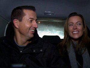 Entrez dans le monde de SEXCAPE alors qu'Elizabeth et Mark explorent