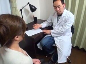 Meilleur modèle japonais dans Crazy Big Tits, clip JAV en levrette