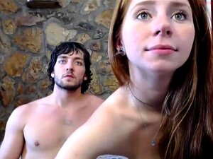 Une salope française adore le sexe anal chaud en levrette