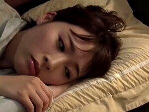 Modèle japonais en chaleur dans une scène Fabulous HD, Masturbation
