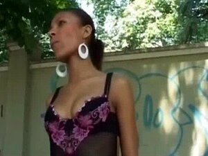 Beau-frère baise une fille noire - Un frère porno italien baise une