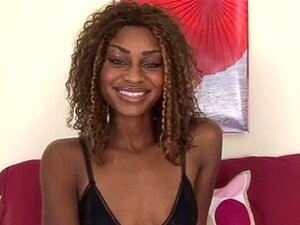 J'adore les filles noires - Masturbation de chatte noire