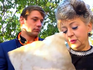 MATURE4K. Une nympho bien foutue de plus de soixante ans s'intéresse