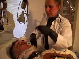 Découvrez le plaisir ultime à la clinique médicale de Mistress