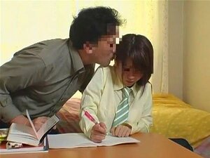 La nana japonaise en chaleur Emi Yoshida dans un film exotique poilu,