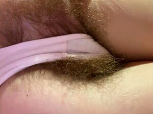Cul et chatte en bataille par derrière dans un épisode amateur de