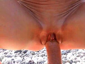 Couple amateur en gros plan sur le sexe vaginal. Gros plan sur le sexe