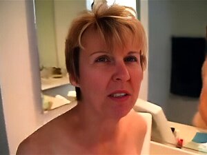 La grand-mère se fait baiser