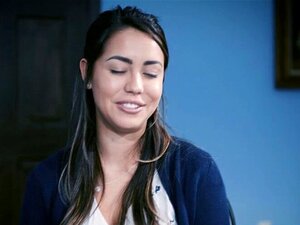 Alina Lopez accepte de baiser avec Dick et elle se fait baiser. Alina