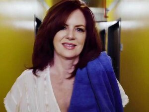 C'est mon anniversaire et ma belle-grand-mère Andi James trouve