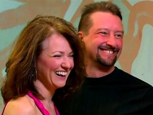 Une grosse orgie échangiste devient incontrôlable