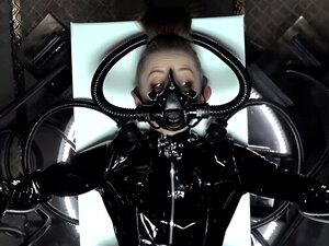 Maître Fétichiste en Latex / Porno d'Horreur Extrême