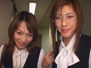 Le modèle japonais exotique Riko Tachibana, Aoi dans une scène JAV