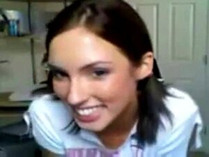 Petite mignonne webcam girl