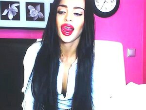 Sexy fille WEBCAM danse et doigt