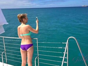 Après avoir joui sur le visage de Taylor, tu es prêt à faire du