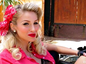 Pornstar en chaleur dans Fabulous Softcore, film porno en plein air,