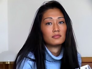 Babe anale mongole à Budapest. Analfuck mongol à Budapest