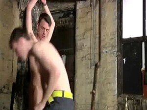 Les garçons porno gays comme Matt Madison connaissent de nombreuses