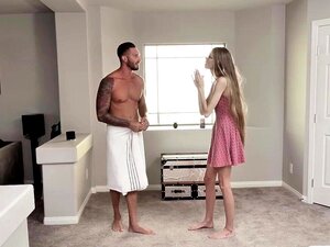 Naomi Blue se fait punir par ses beaux-parents