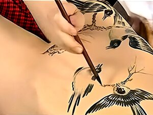 Explorez le charme sensuel de l'Orient exotique avec de l'art corporel